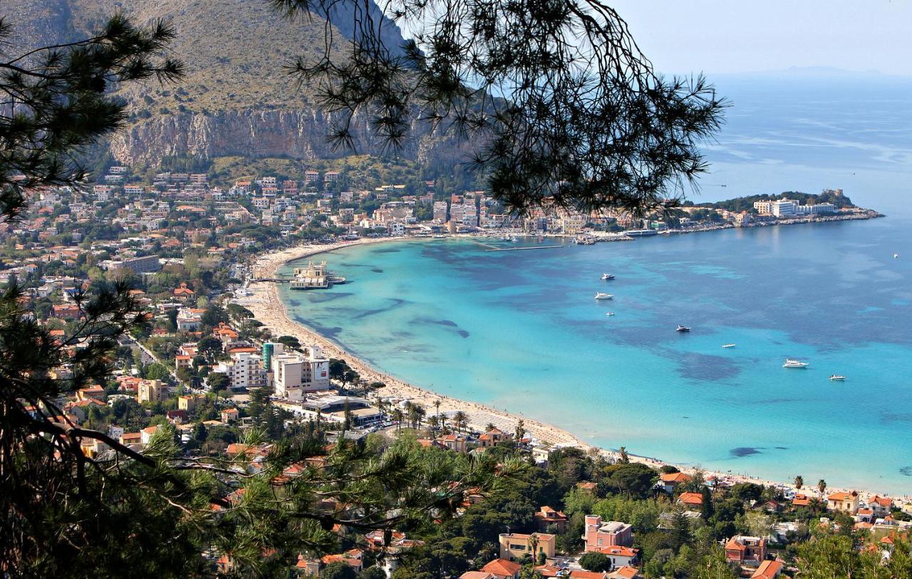 Casa Vacanza Peppino! ปาแลร์โม ภายนอก รูปภาพ