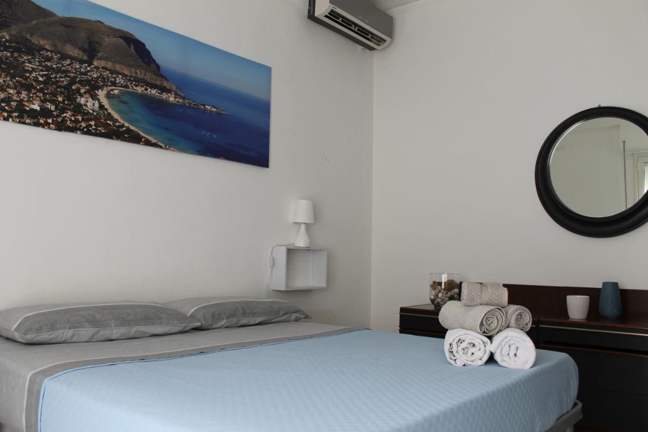 Casa Vacanza Peppino! ปาแลร์โม ภายนอก รูปภาพ