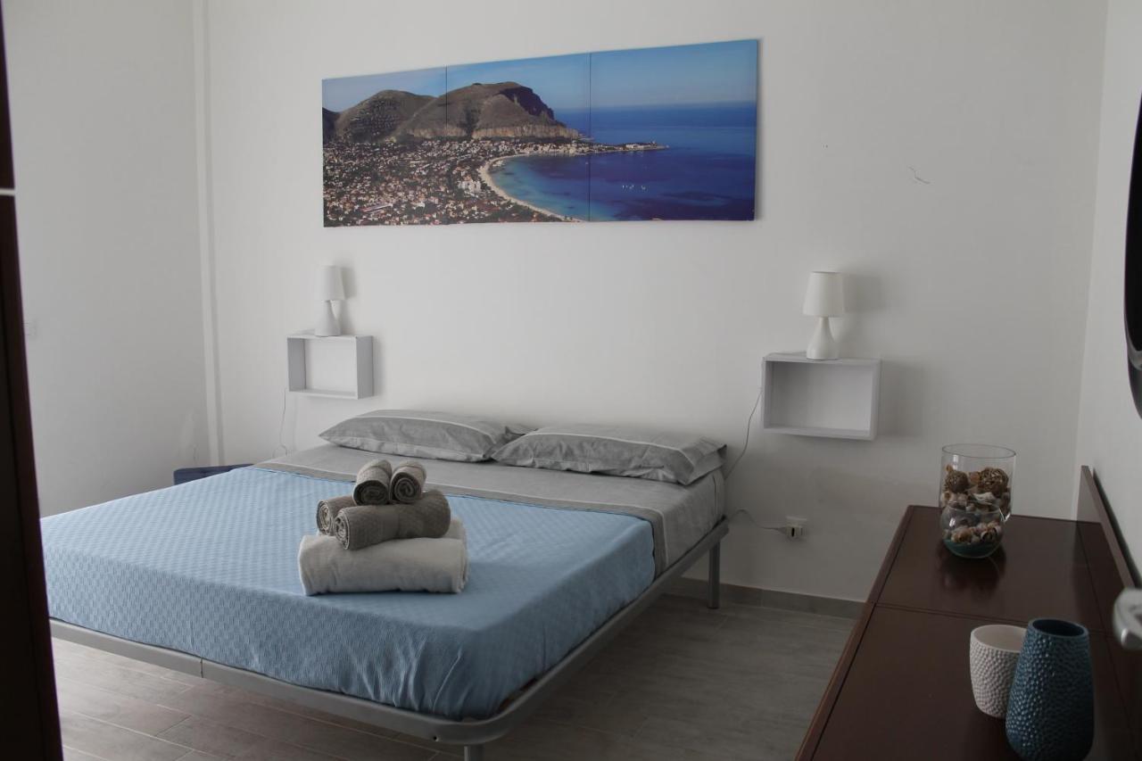 Casa Vacanza Peppino! ปาแลร์โม ภายนอก รูปภาพ