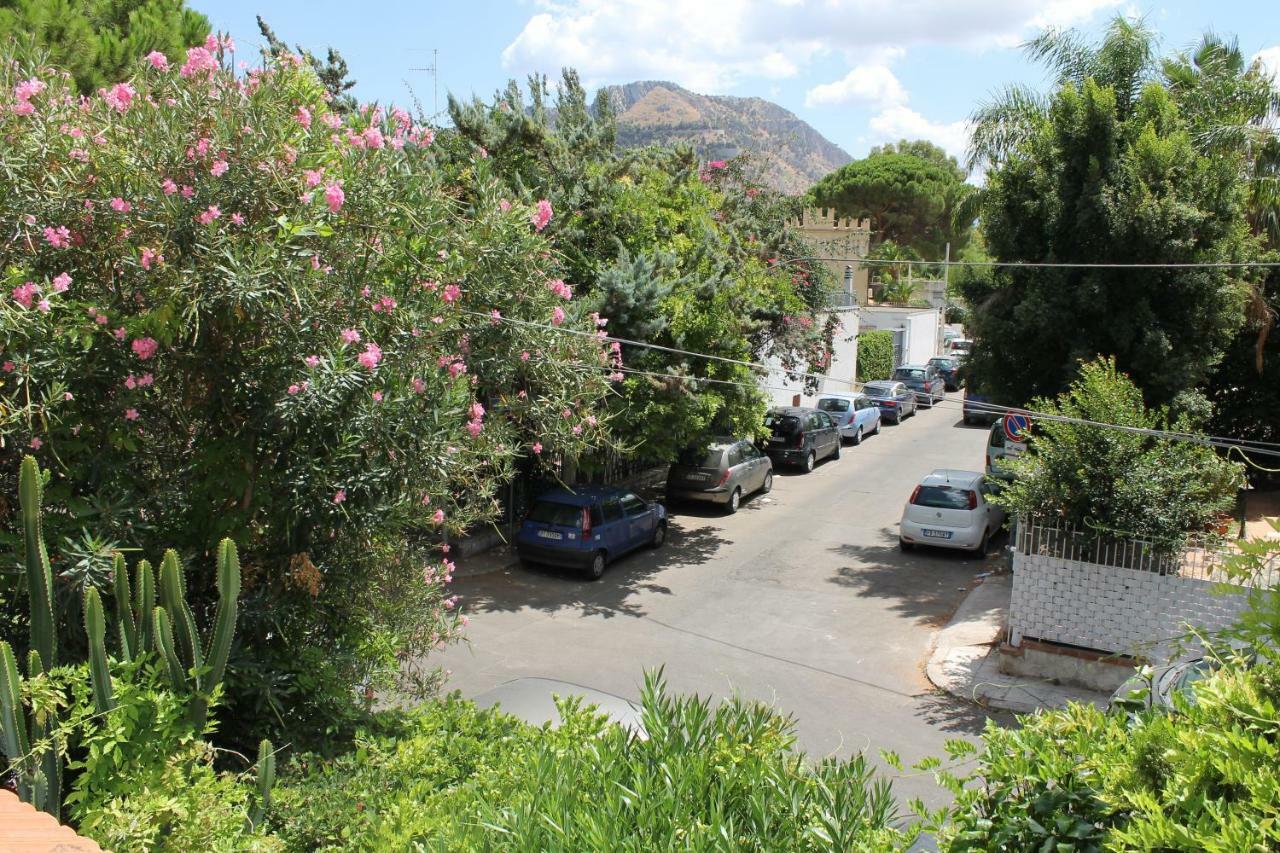 Casa Vacanza Peppino! ปาแลร์โม ภายนอก รูปภาพ